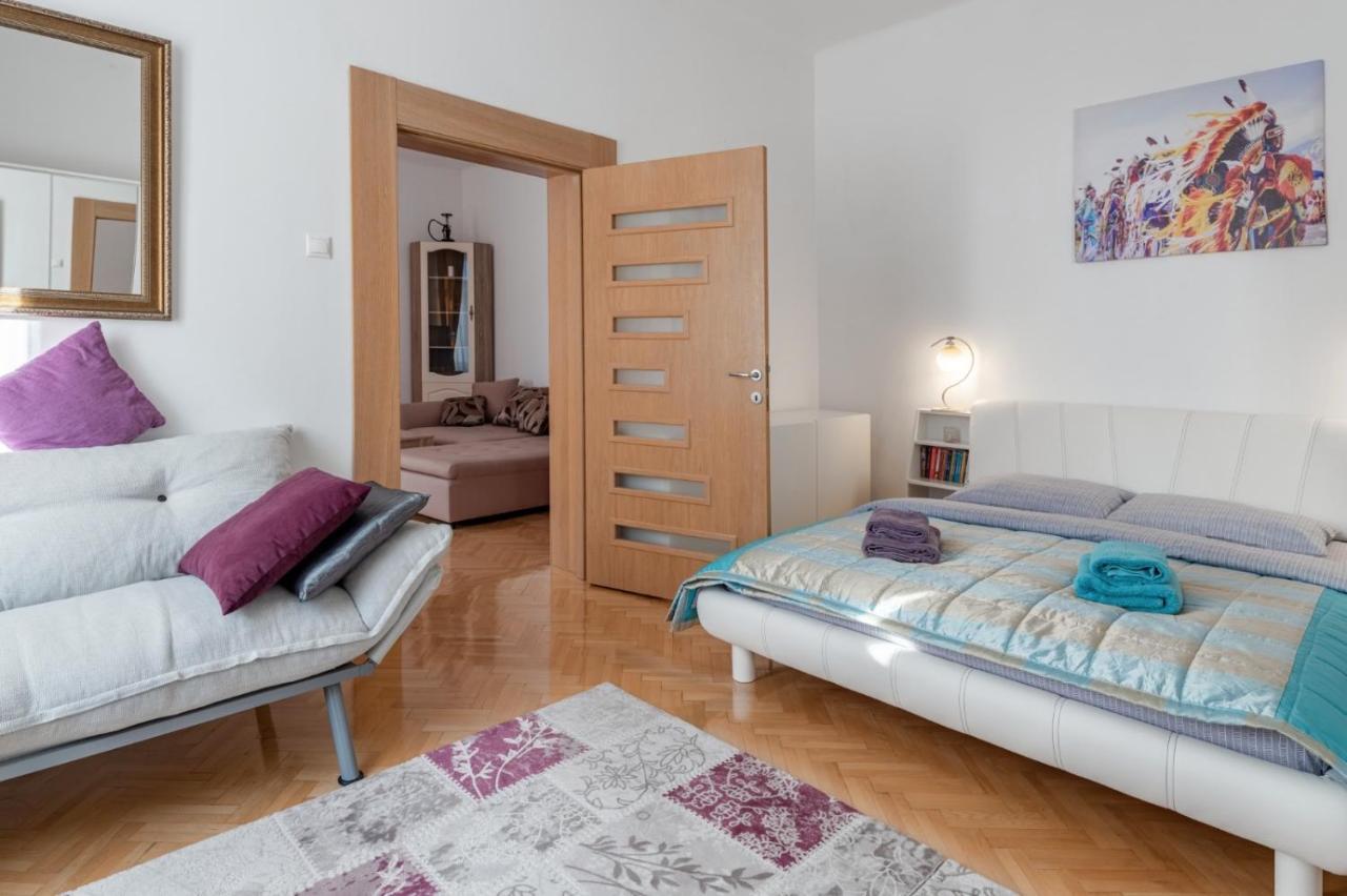 Brasov Centrul Vechi - 67Sqm - 2Min To Counsel Square Apartment Exterior photo