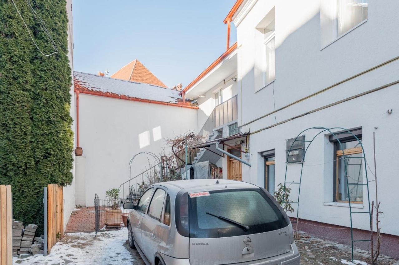 Brasov Centrul Vechi - 67Sqm - 2Min To Counsel Square Apartment Exterior photo