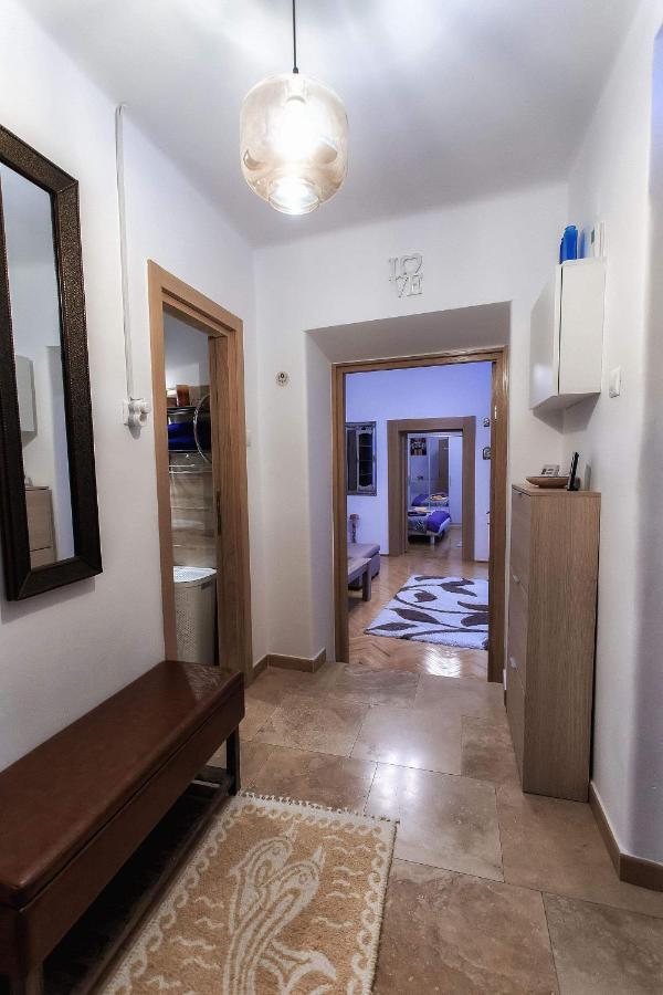 Brasov Centrul Vechi - 67Sqm - 2Min To Counsel Square Apartment Exterior photo