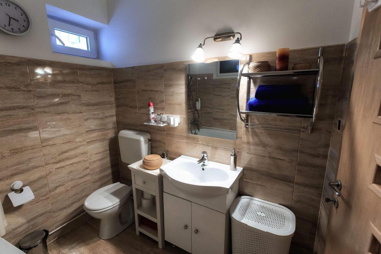 Brasov Centrul Vechi - 67Sqm - 2Min To Counsel Square Apartment Exterior photo